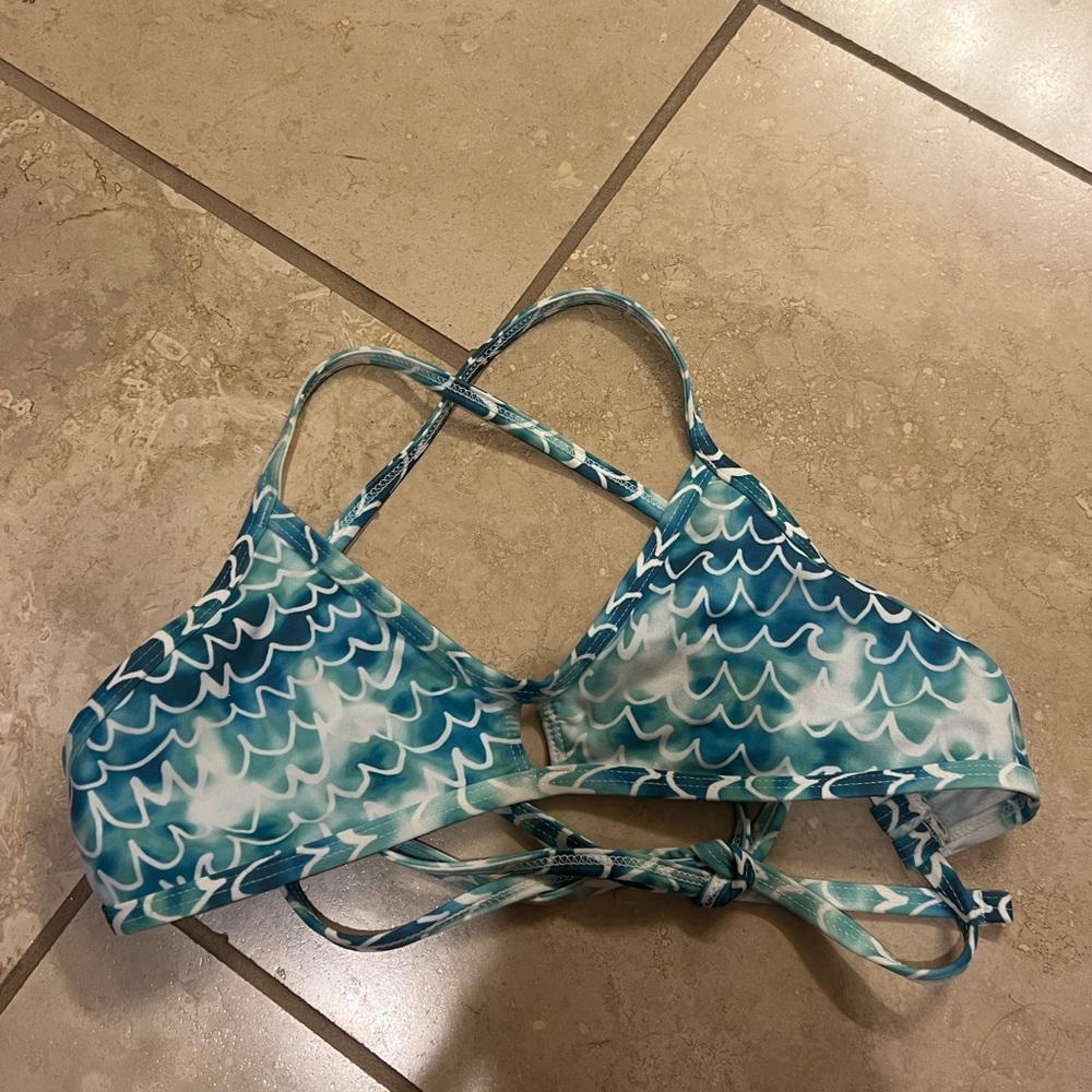 Jolyn top